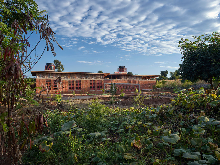 Econef Children’s Center de Asante Architecture & Design | Écoles
