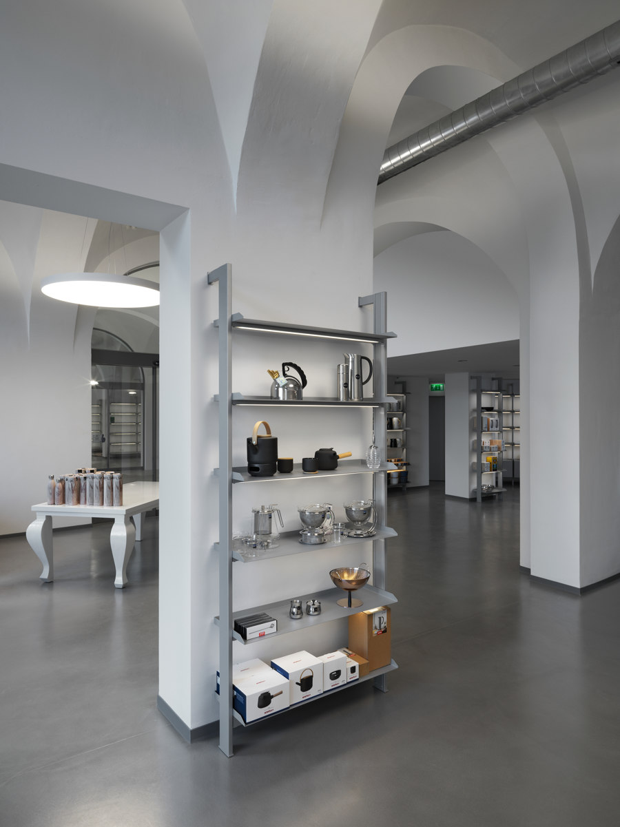 Tailor-made Shop Layout with the SCALA Shelving System |  | Müller Möbelfabrikation