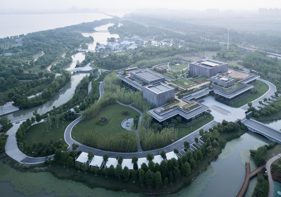 Cyrus Tang Foundation Center von UAD | Architectural Design & Research Institute of Zhejiang University | Bürogebäude