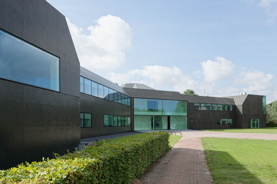 Town Hall Borsele | Office buildings | Atelier Kempe Thill