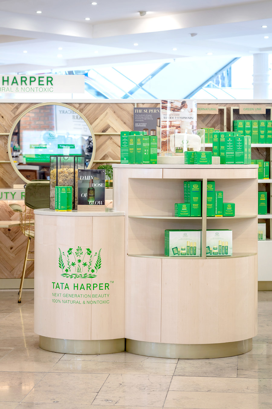 Tata Harper von FormRoom | Shop-Interieurs