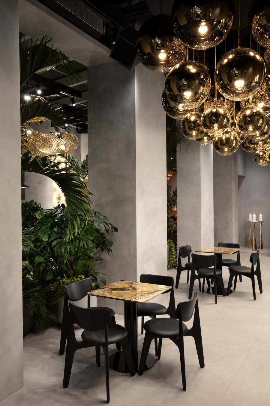 The Manzoni restaurant in Milan de Tom Dixon | Intérieurs de restaurant