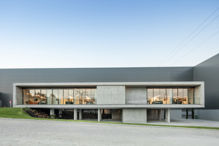FACOL Offices by Ana Coelho Arq | Office buildings