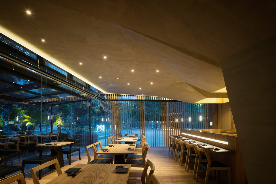 Oku Restaurant de Michan Architecture | Intérieurs de restaurant