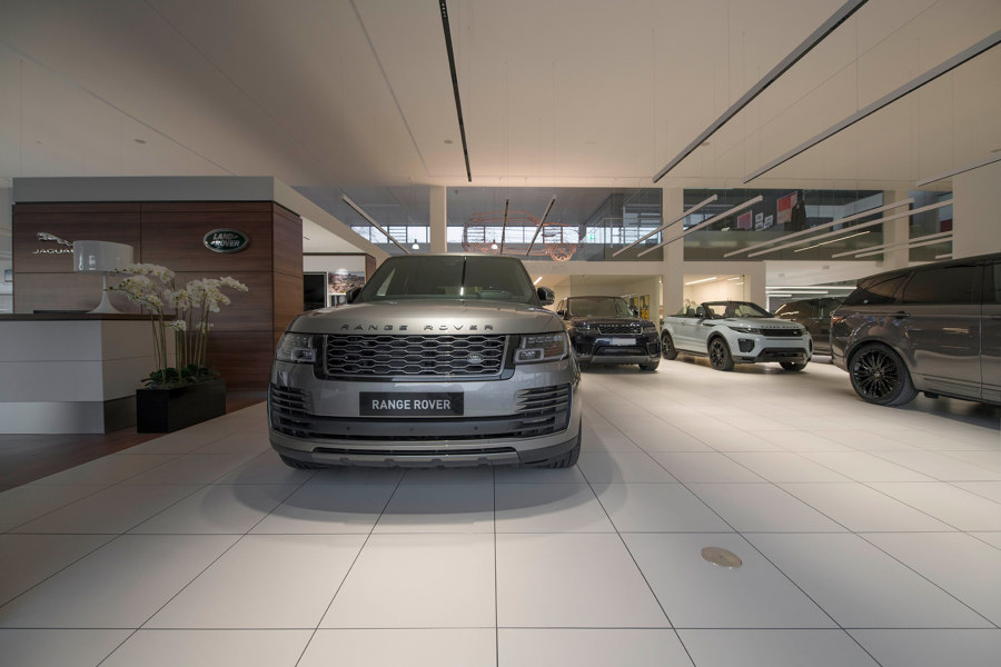 Jaguar Land Rover Corporate Design Floor | Références des fabricantes | ArsRatio