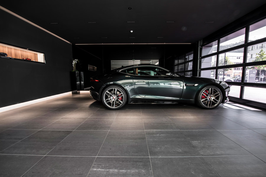 Jaguar Land Rover Corporate Design Floor de ArsRatio | Referencias de fabricantes
