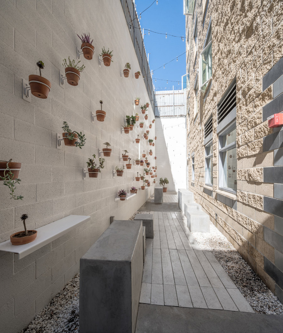 Courtyards at Rossmore & Weldon de Brooks + Scarpa | Urbanizaciones