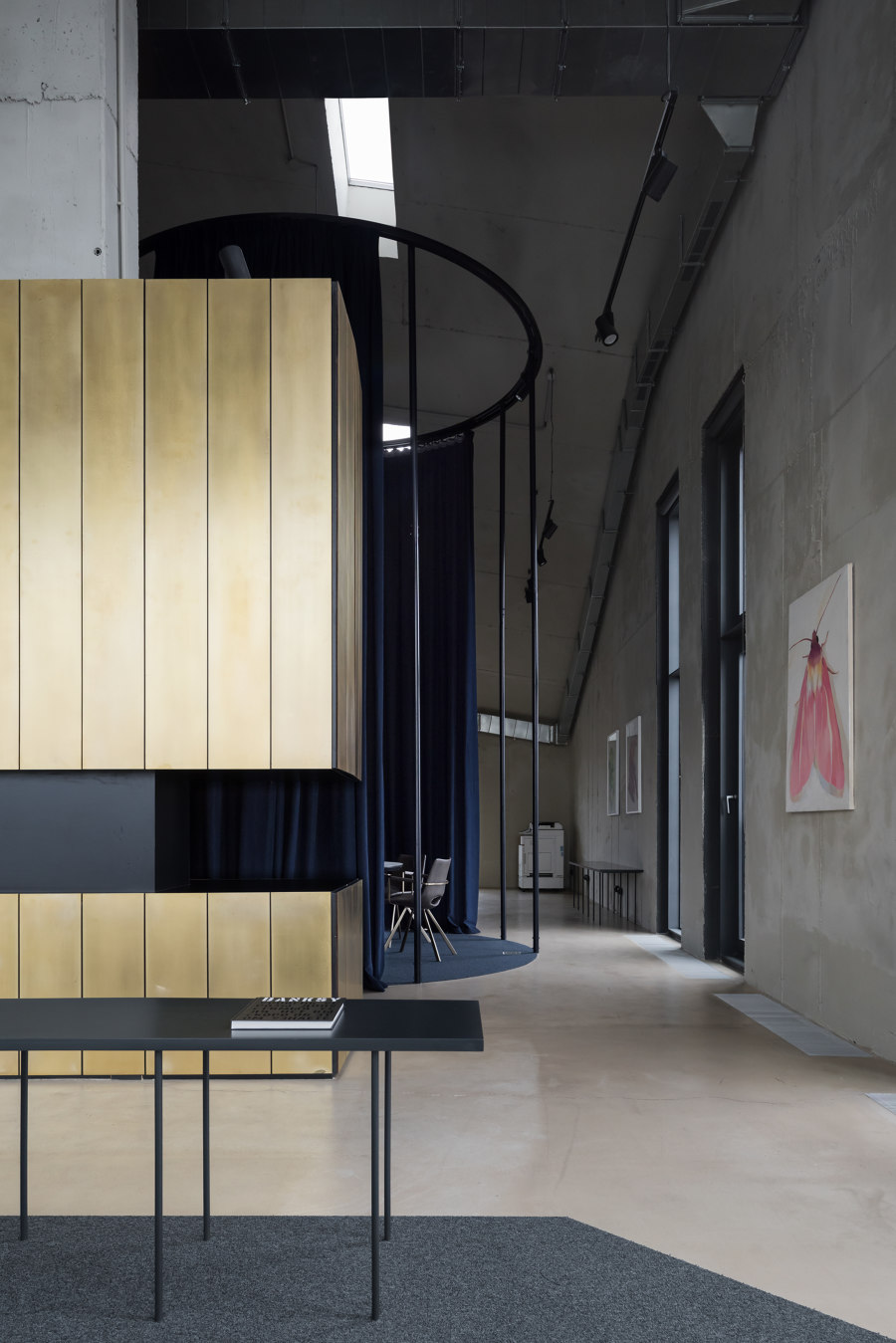 NV/9  ARTKVARTAL, Sales Office de Alexander Volkov Architects | Bureaux
