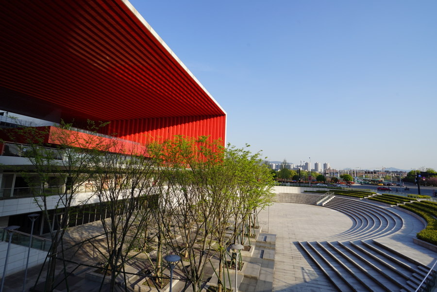 Yiwu Cultural Square di UAD | Architectural Design & Research Institute of Zhejiang University | Impianti sportivi
