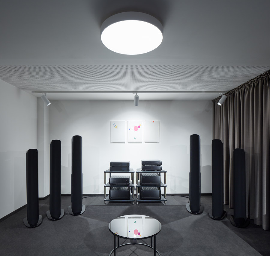 Audio and video showroom VOIX by Barbora Léblová Interiors & Architecture | Showrooms