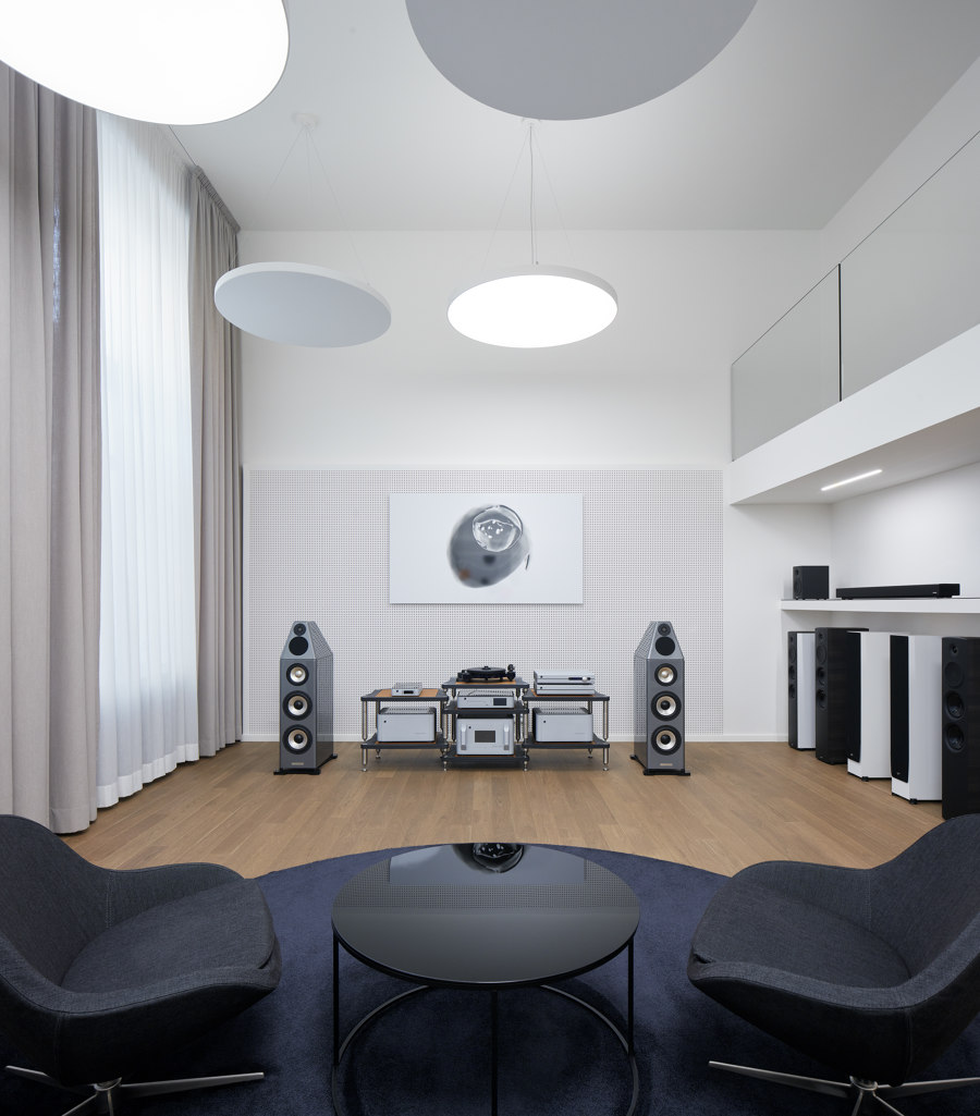 Audio and video showroom VOIX by Barbora Léblová Interiors & Architecture | Showrooms