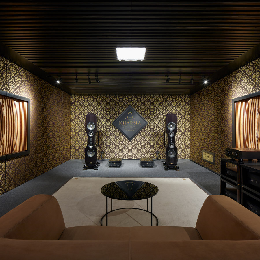Audio and video showroom VOIX de AIH. ARCHITECT IVO HERMAN | Showrooms