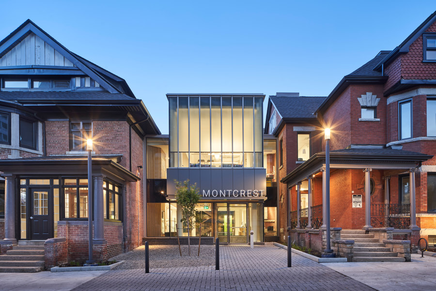 Montcrest School Redevelopment di Montgomery Sisam Architects | Scuole