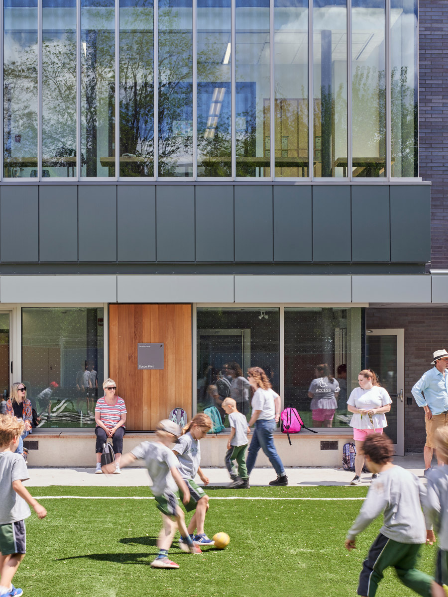 Montcrest School Redevelopment de Montgomery Sisam Architects | Écoles