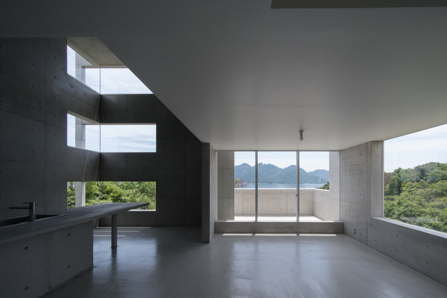 House in Ajina by Kazunori Fujimoto Architect & Associates | Detached houses
