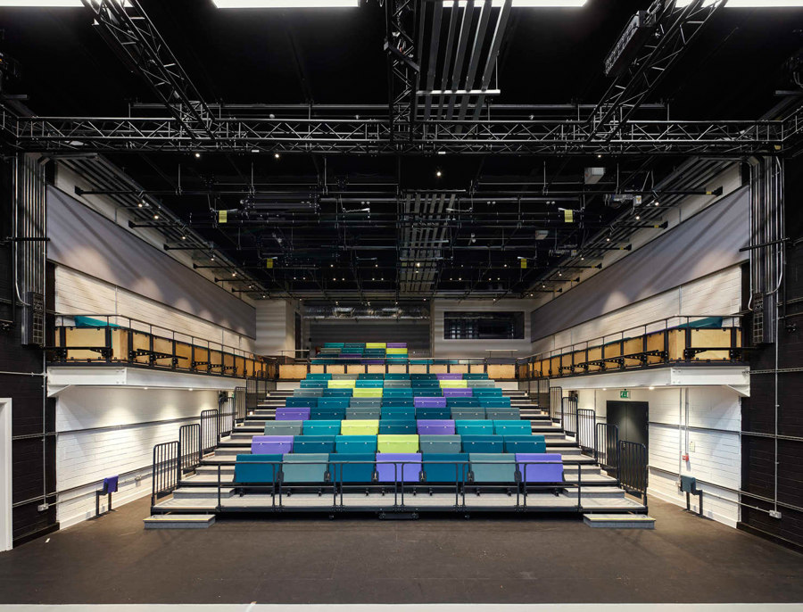 Southwark Town Hall + Theatre Peckham de Jestico + Whiles | Bâtiments administratifs