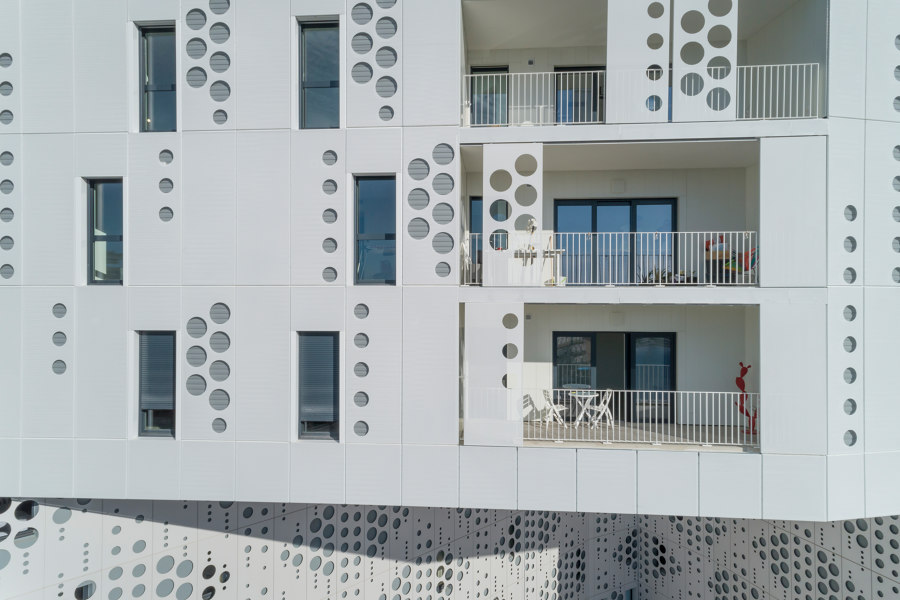 LE BELAROÏA von Manuelle Gautrand Architecture | Hotels