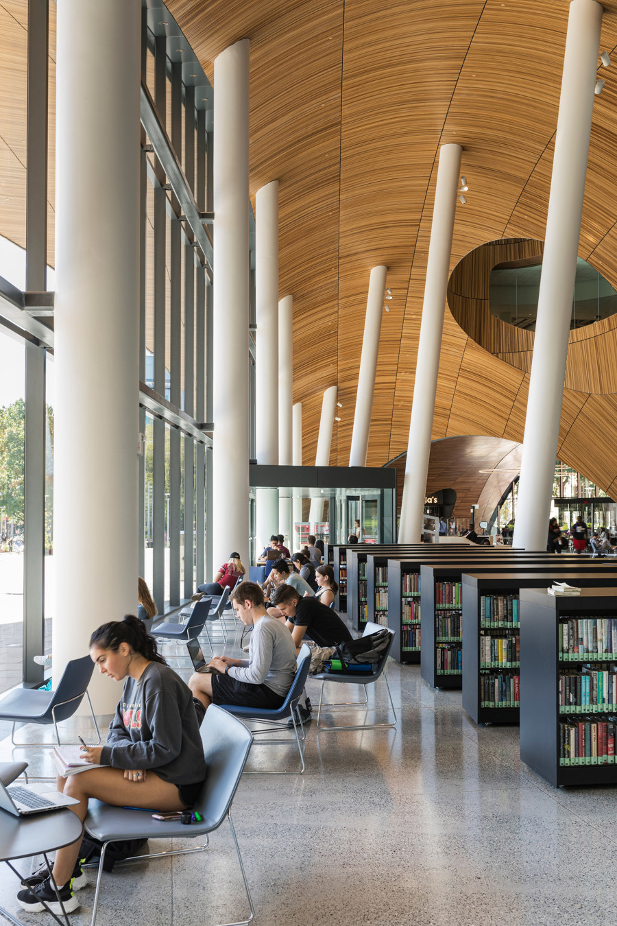 Charles Library at Temple University de Snøhetta | Universidades