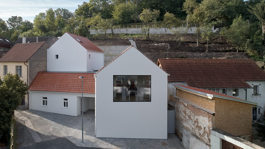 Family house in Jinonice di Atelier 111 architekti | Case unifamiliari
