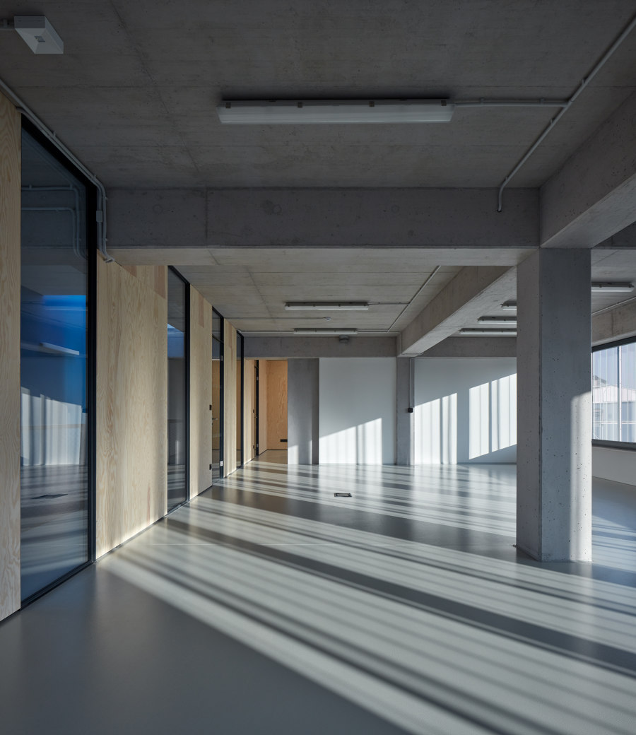 Pilana Karbid von ellement architects | Bürogebäude