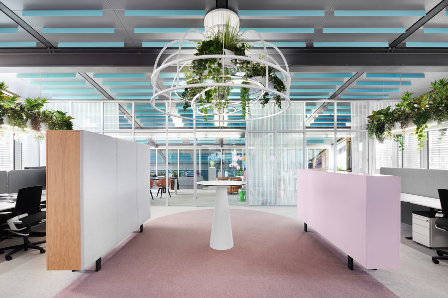 The Maldives of Design - Roman Klis Design von Ippolito Fleitz Group | Büroräume