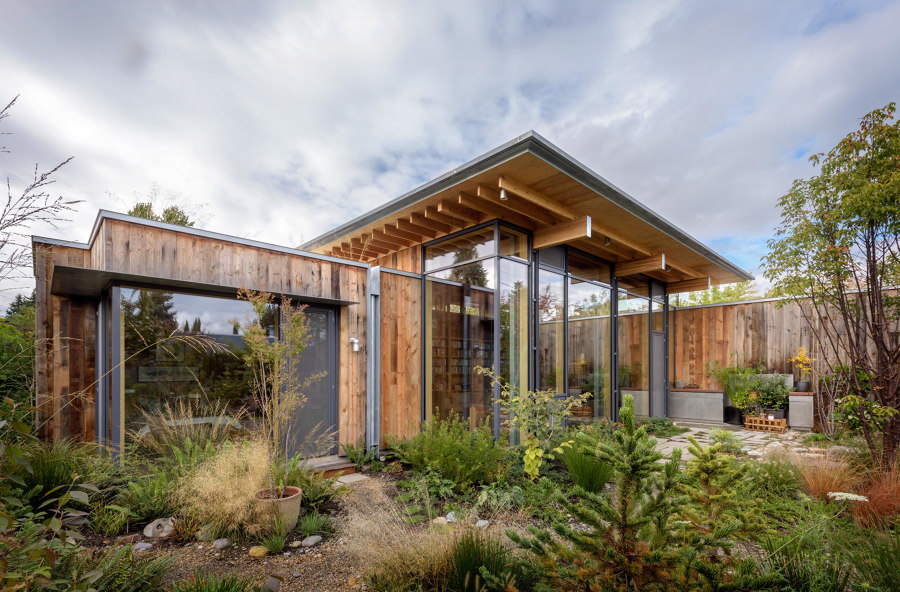 City Cabin by Olson Kundig | Detached houses