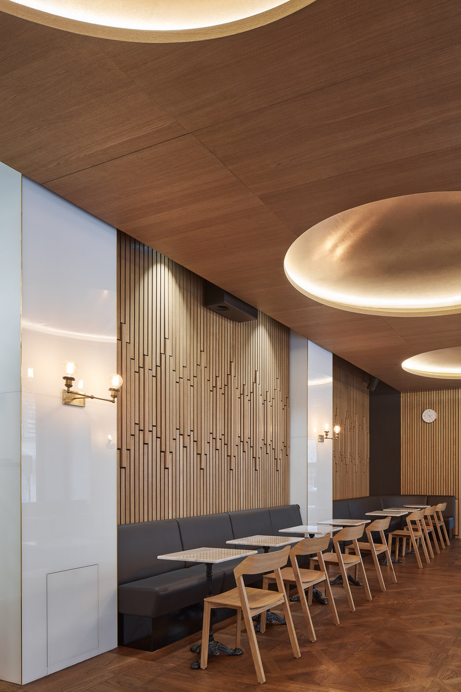 Radiocafé Vinohradská 12 by CMC Architects | Café interiors