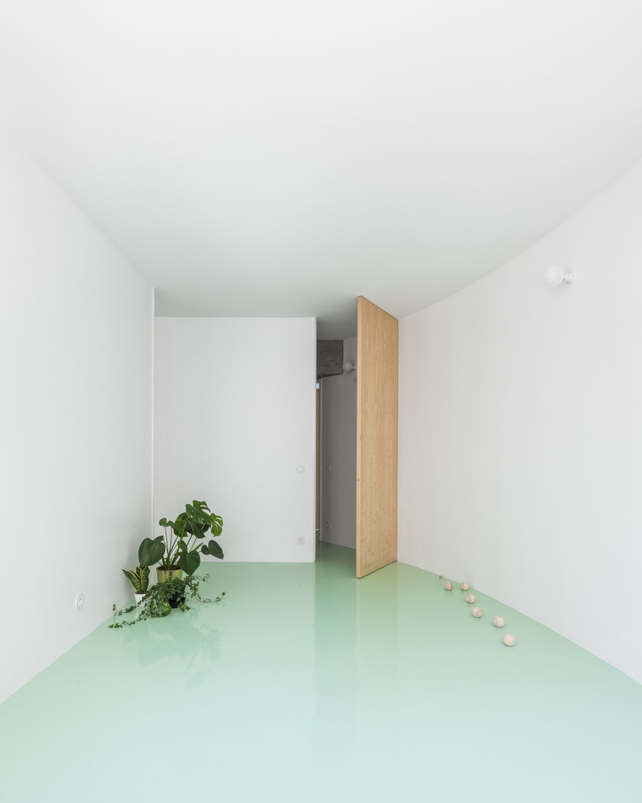 086 Apartment Porto von Fala Atelier | Wohnräume
