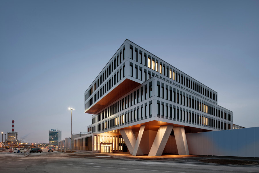 OMV Schwechat di ATP architects engineers | Edifici per uffici