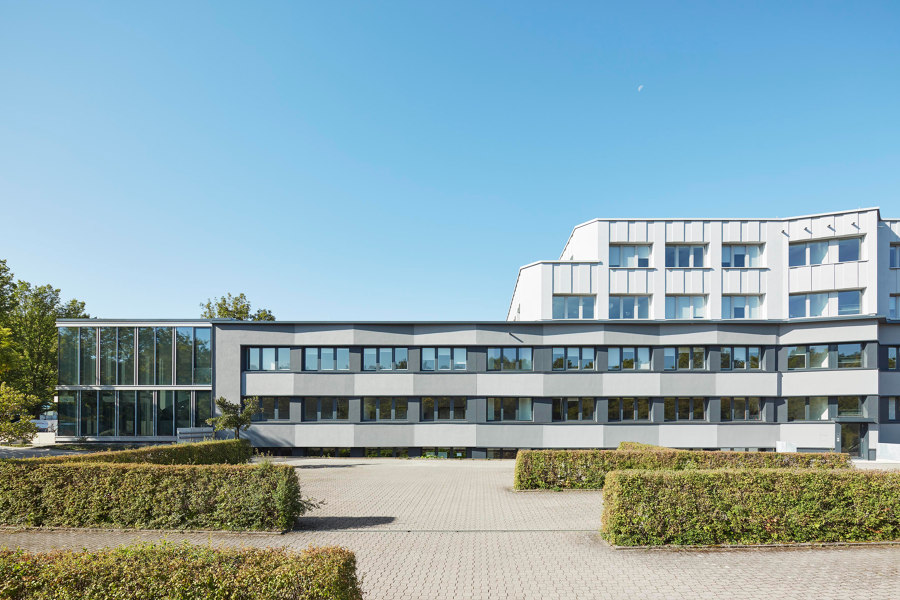 Erbe Elektromedizin GmbH renovation by Dannien Roller Architekten und Partner | Office buildings