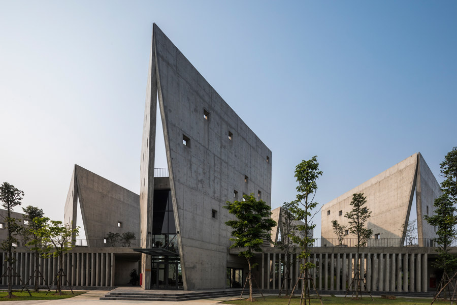 Viettel Offsite Studio by Vo Trong Nghia Architects | Office buildings