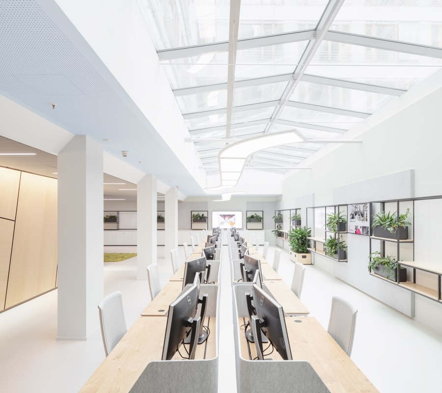 DSGV Newsroom by KINZO Design Studio | Office facilities