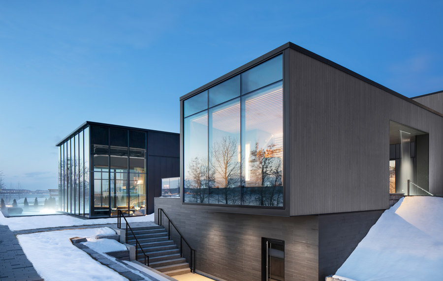 Strøm Spa Nordique Vieux-Québec de LEMAYMICHAUD Architecture Design | Instalaciones Spa