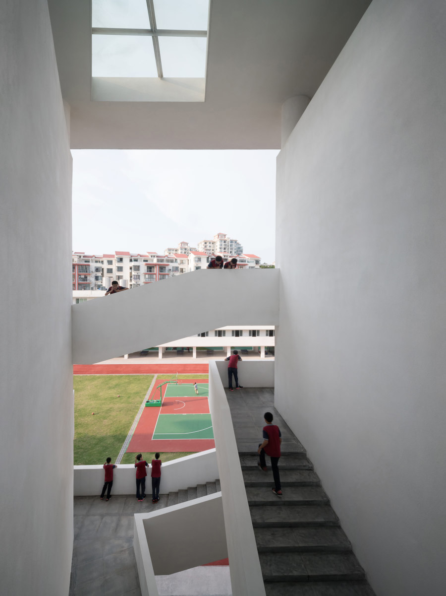 Huandao Middle School di TAO - Trace Architecture Office | Scuole