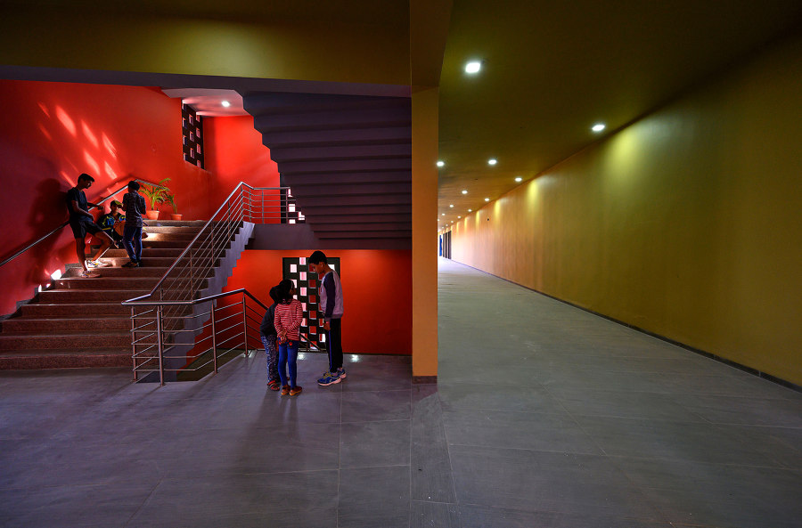 The Rajasthan School de Sanjay Puri Architects | Escuelas