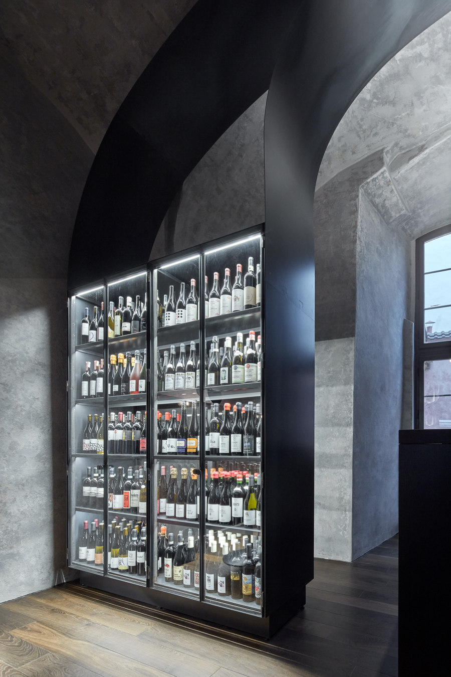 Autentista Wine Bar de Formafatal | Intérieurs de bar