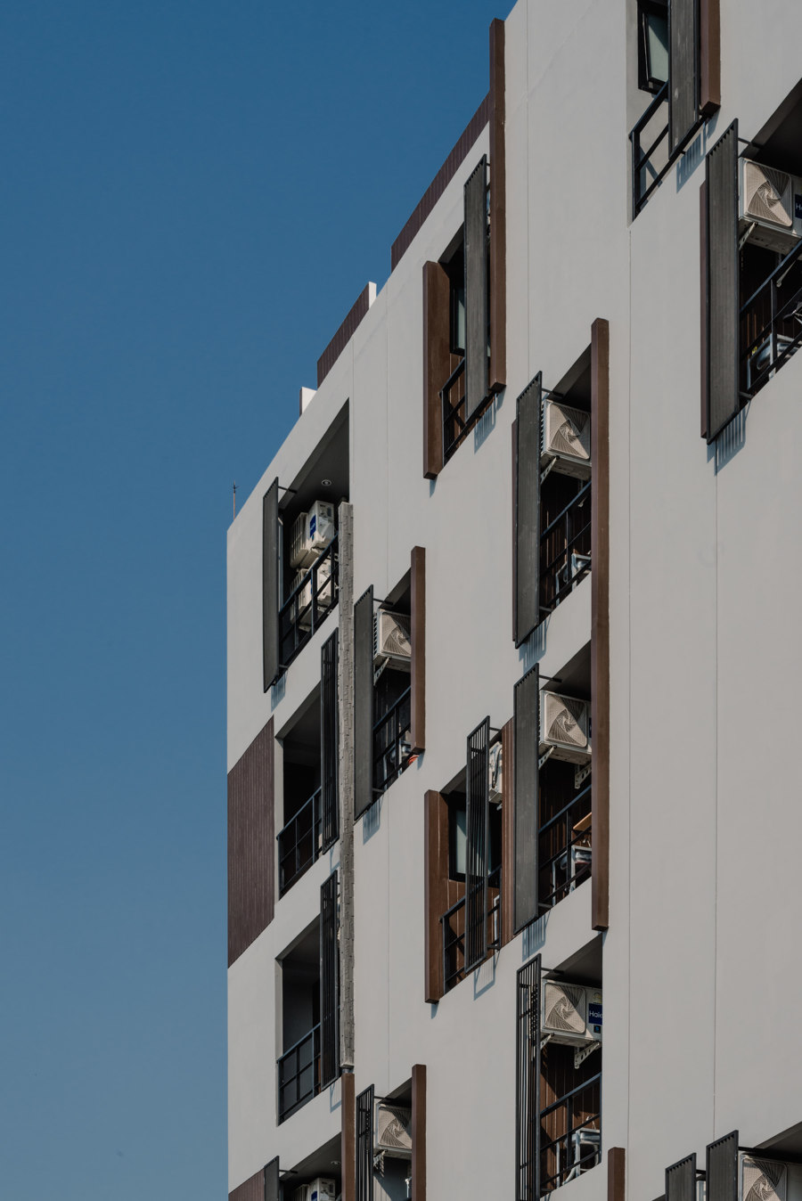 Latkrabang Apartment by Archimontage Design Fields Sophisticated | Apartment blocks
