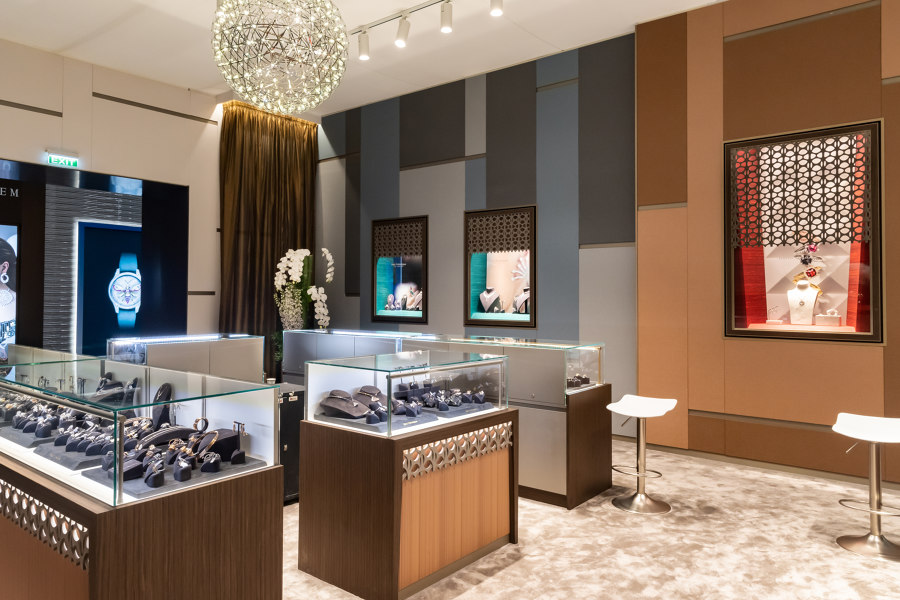 Darwish Holding – Doha Jewellery & Watches Exhibition 2020 by DOBAS AG | Trade fair stands