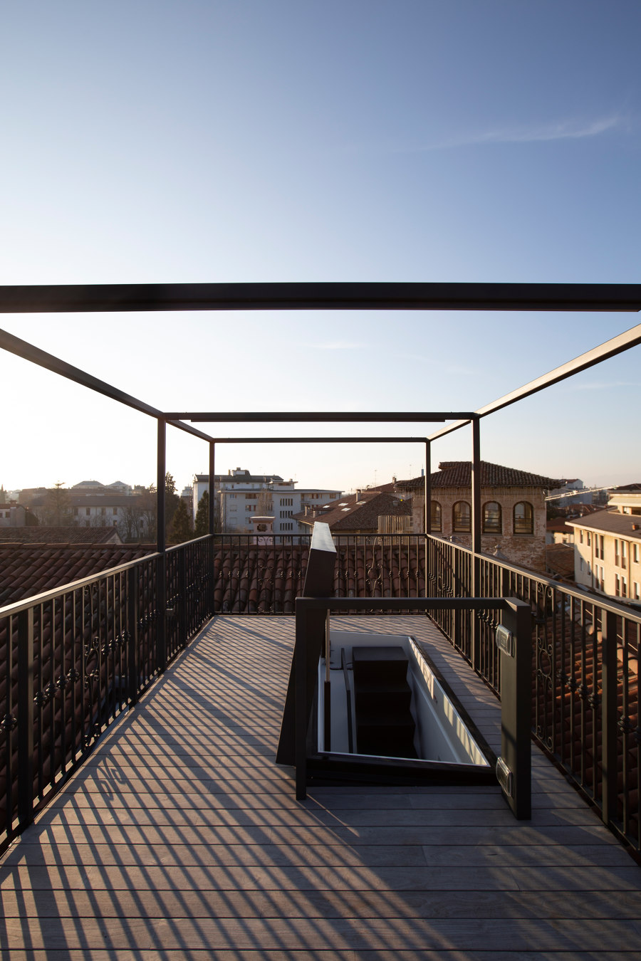 DLN Penthouse de GEZA Gri e Zucchi Architettura | Pièces d'habitation