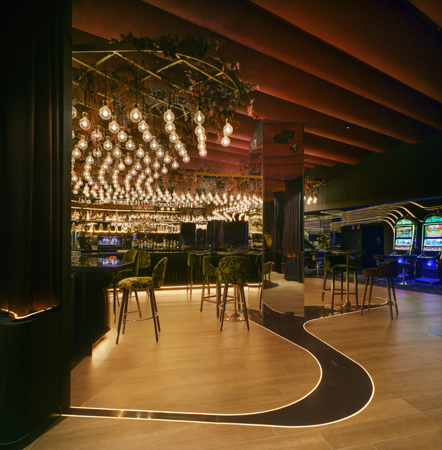 Hotel 5*, restaurants and nightclub  in Badajoz di Clavel Arquitectos | Bar - Interni