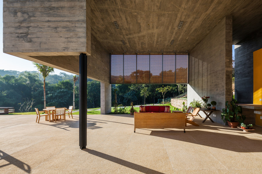 LG House von Reinach Mendonça Arquitetos Associados | Einfamilienhäuser