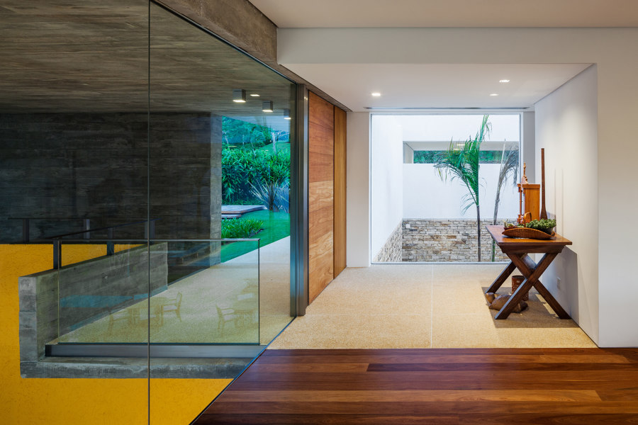 LG House von Reinach Mendonça Arquitetos Associados | Einfamilienhäuser
