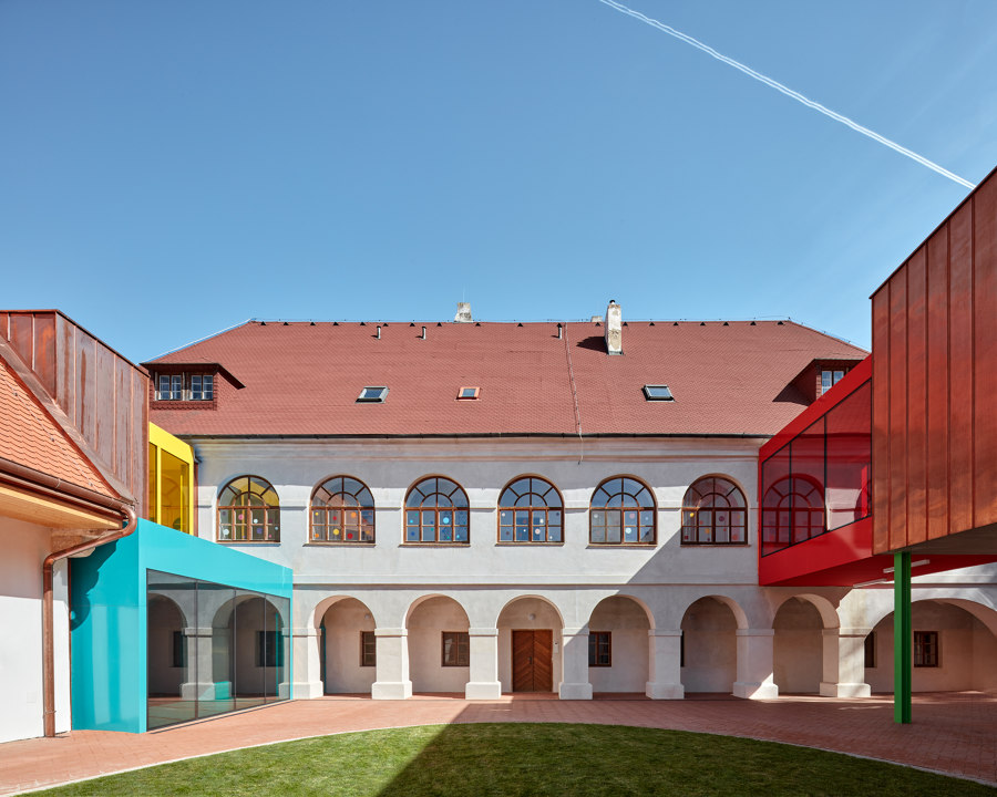 Elementary School Vřesovice de Public Atelier | Escuelas