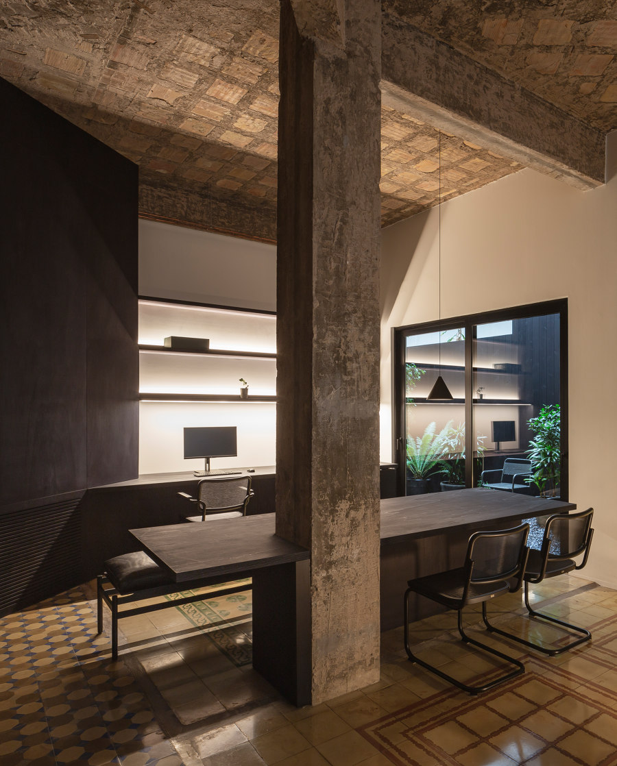 R Apartment by Francesc Rifé | Living space
