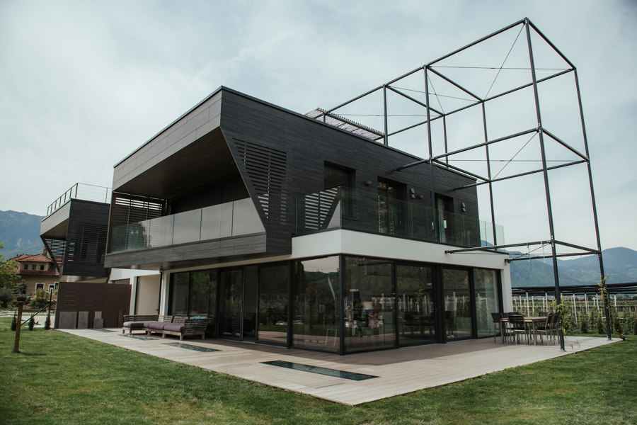 Residential building by Zangirolami Architectural Studio di Felli | Riferimenti di produttori