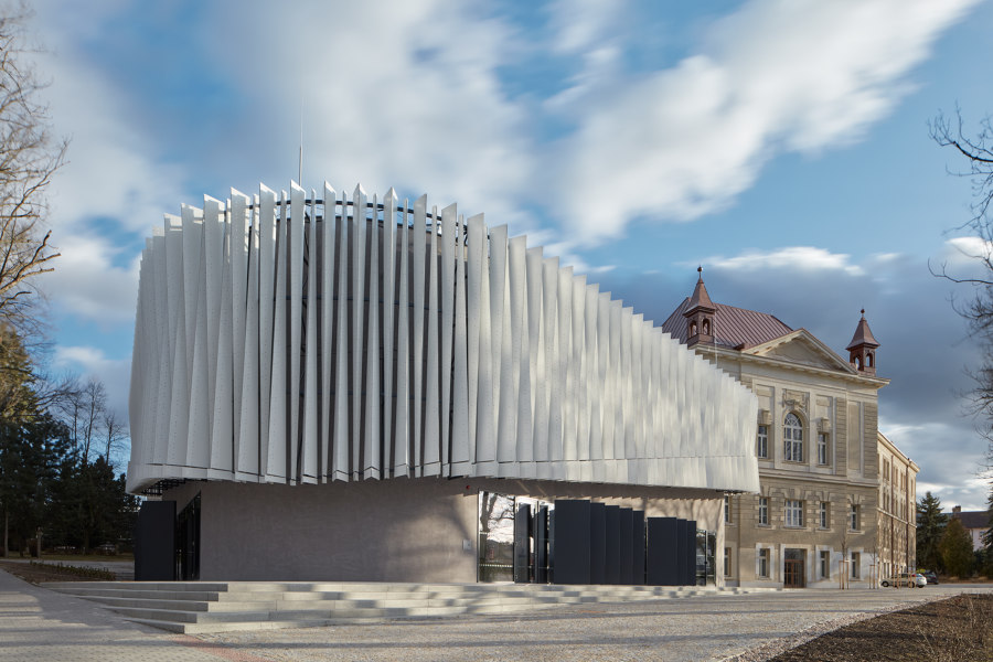 New Lecture Center VŠPJ de Qarta Architektura | Universidades
