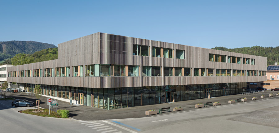 School Complex Gloggnitz de Dietmar Feichtinger Architectes | Escuelas