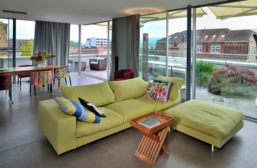 Residential apartment, Zurich di IDA14 | Locali abitativi