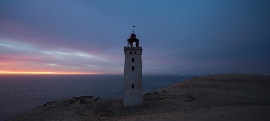 Rubjerg Knude Lighthouse di JAJA Architects | Case unifamiliari