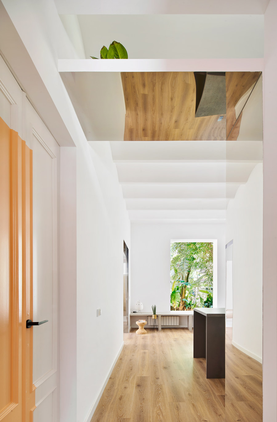 The Magic Box Apartment de Raul Sanchez Architects | Pièces d'habitation